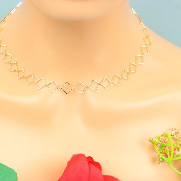 Delicate & Contemporary Necklace Chain, A Lovely Choice for Women, EVCH1705 - Picture 6 of 10